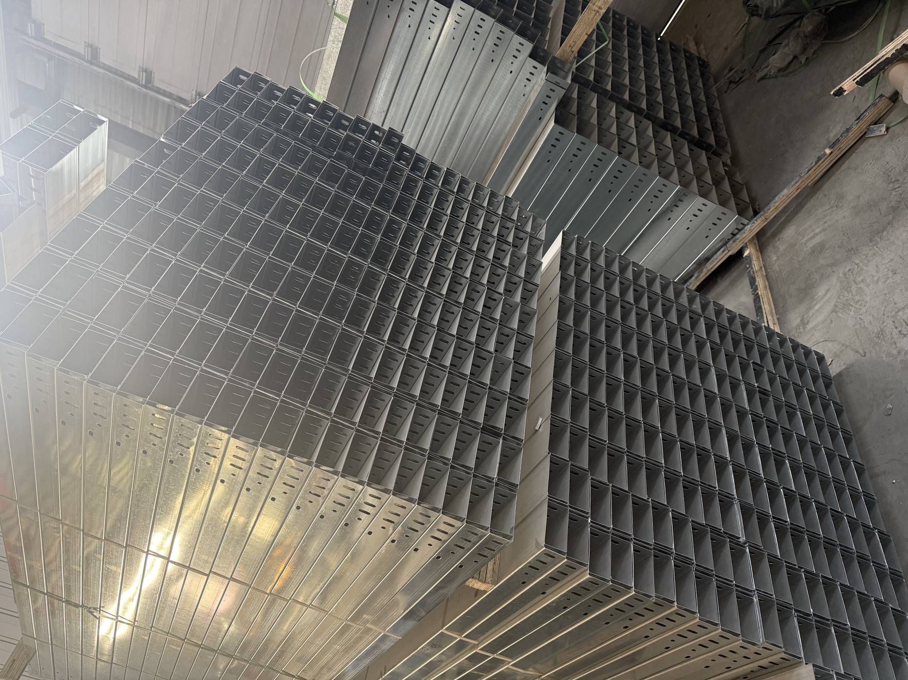 宿迁市金属桥架铝合金桥架 - 厂家